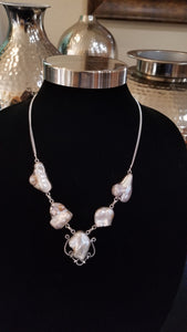 Dreamy Pearl Necklace